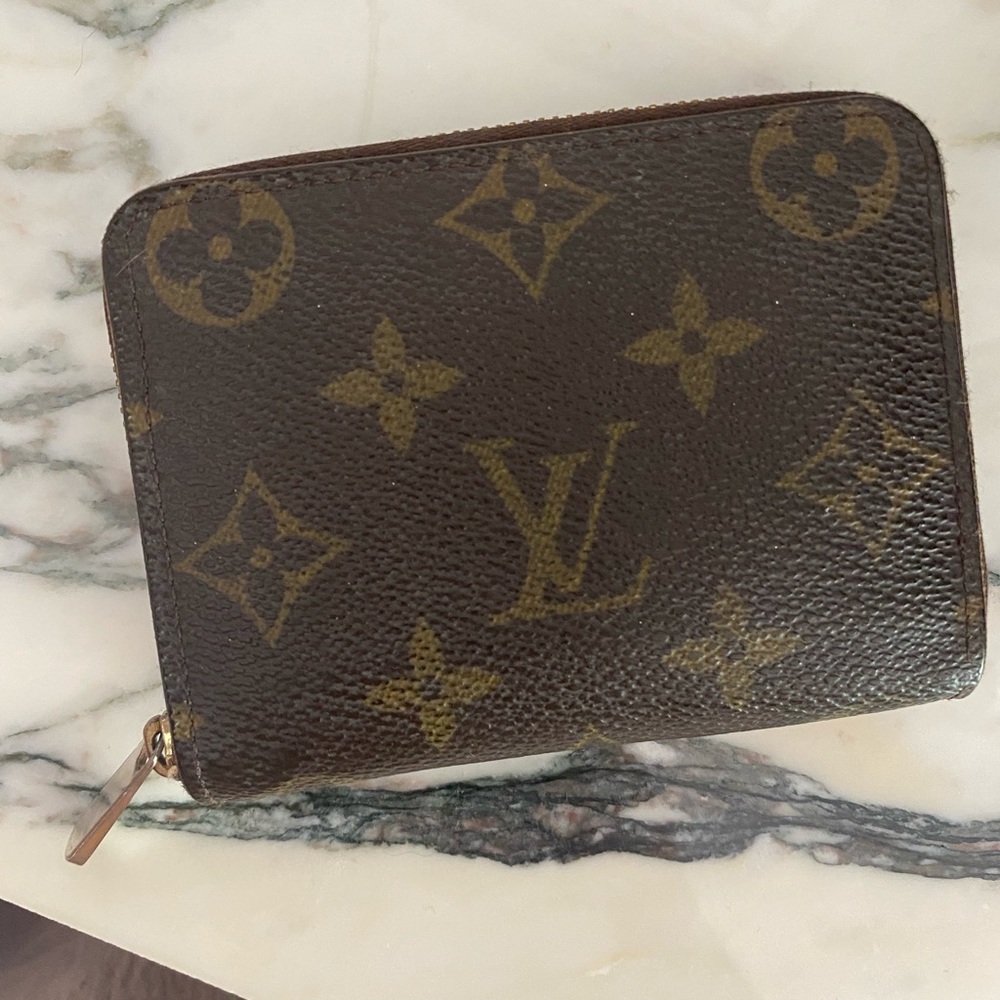Authentic Louis Vuitton Zip Wallet